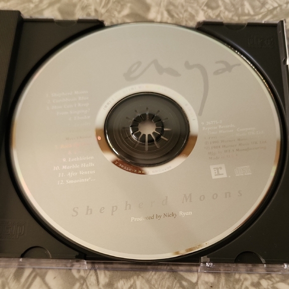 Enya Shepherd Moons CD - Picture 3 of 11